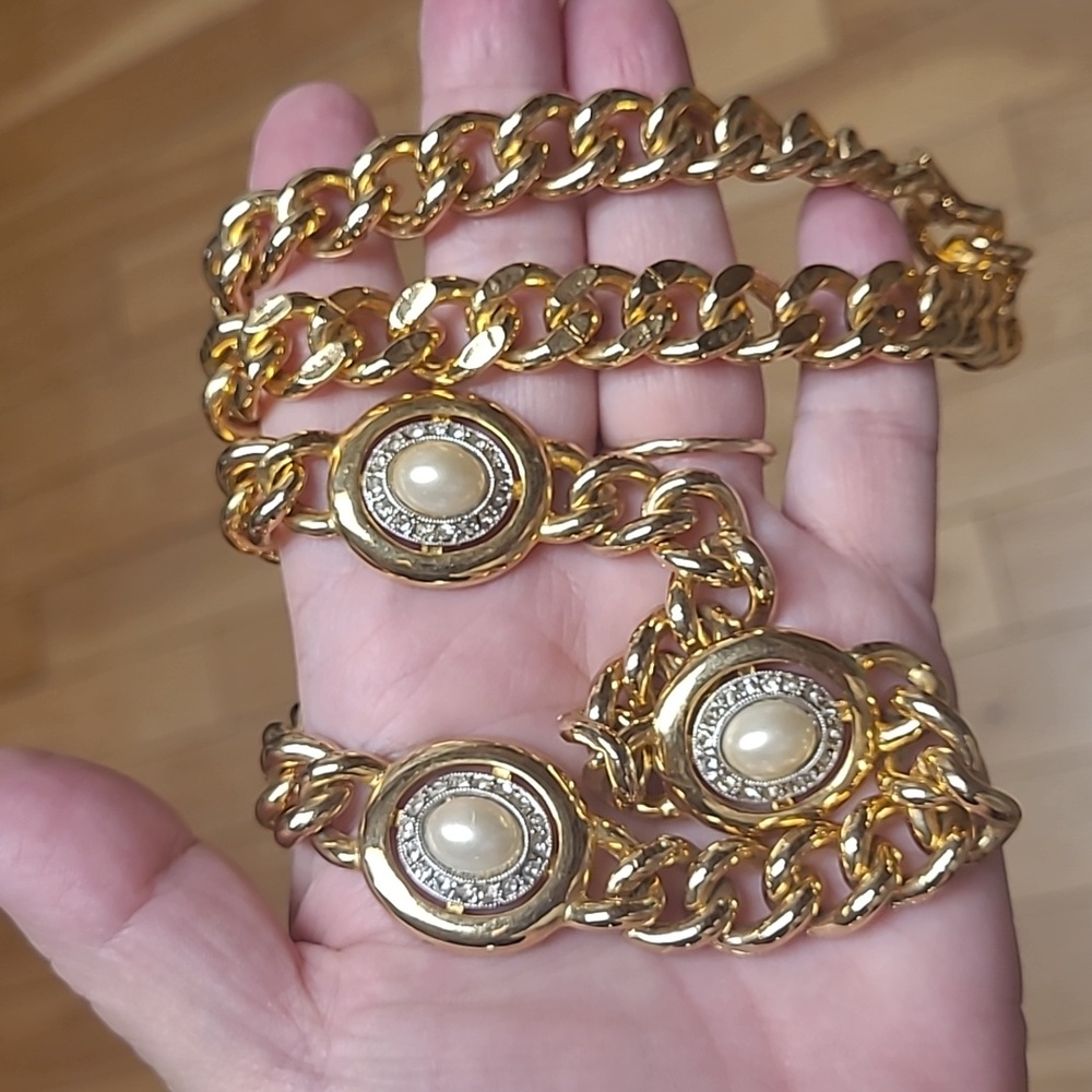 Elegant Gold Chain Necklace with Pearl Accents Kenneth Lane